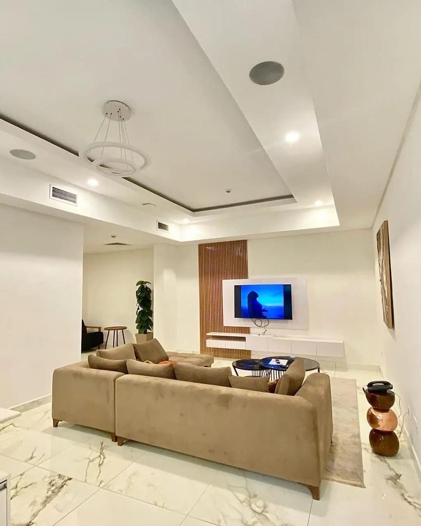 2nd Avenue Apartment
