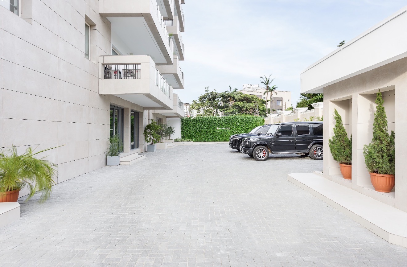 Luxury Serviced Residence — 1, 2 & 3-Bedroom Apartments + Penthouse