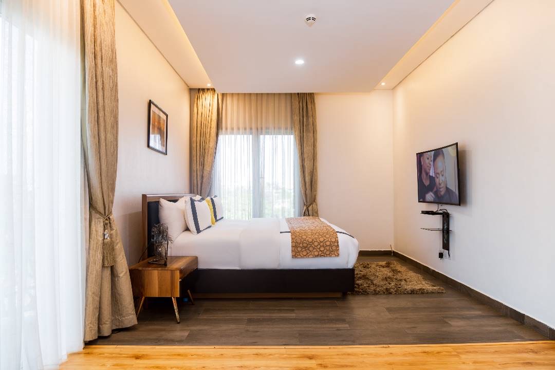 Luxury 3-Bedroom Fully Furnished Apartment