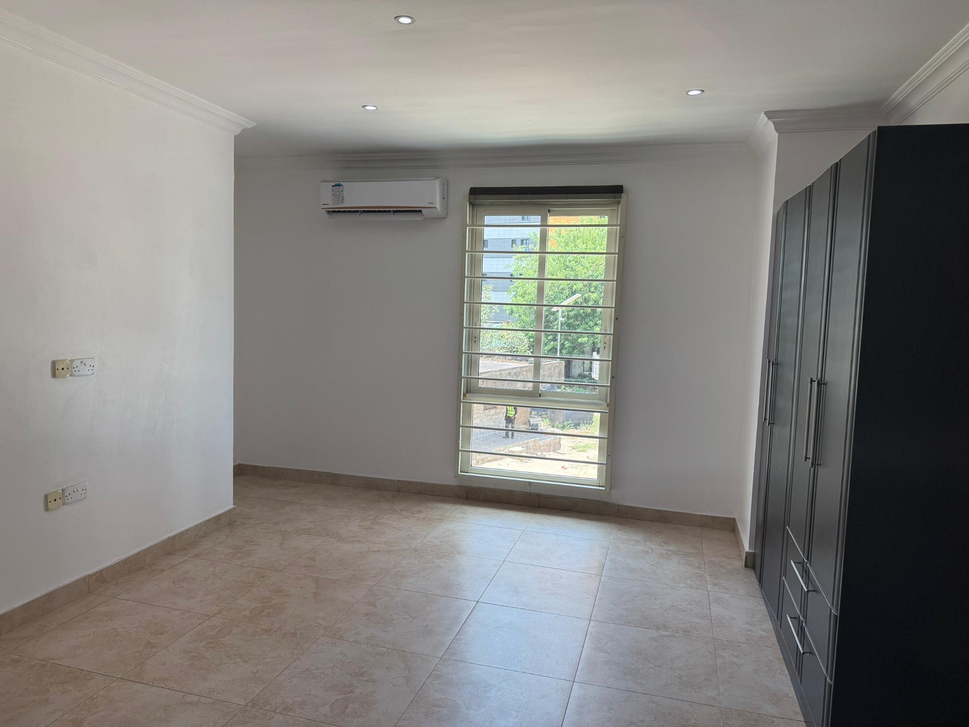 Luxury 3-Bedroom Unfurnished Maisonette