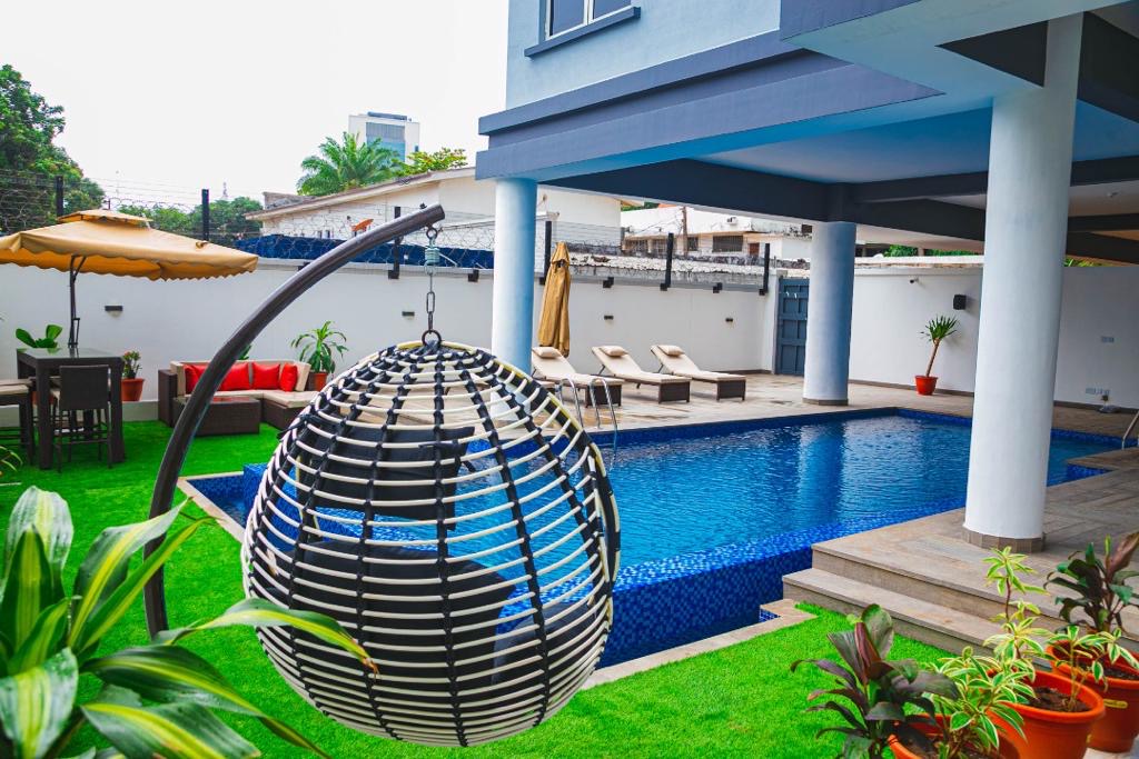 Luxury 3-Bedroom Fully Furnished Apartment