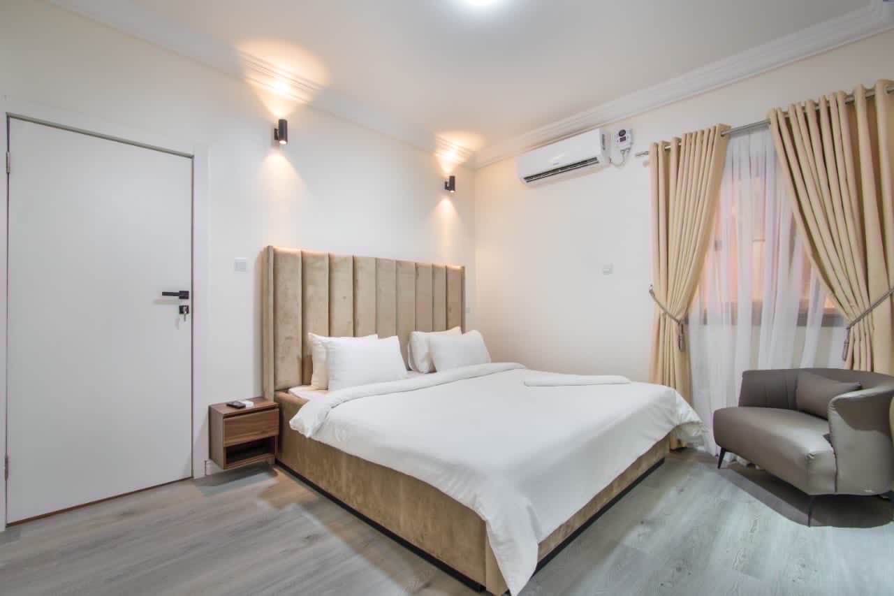 Luxury 2-Bedroom Fully Furnished Apartment