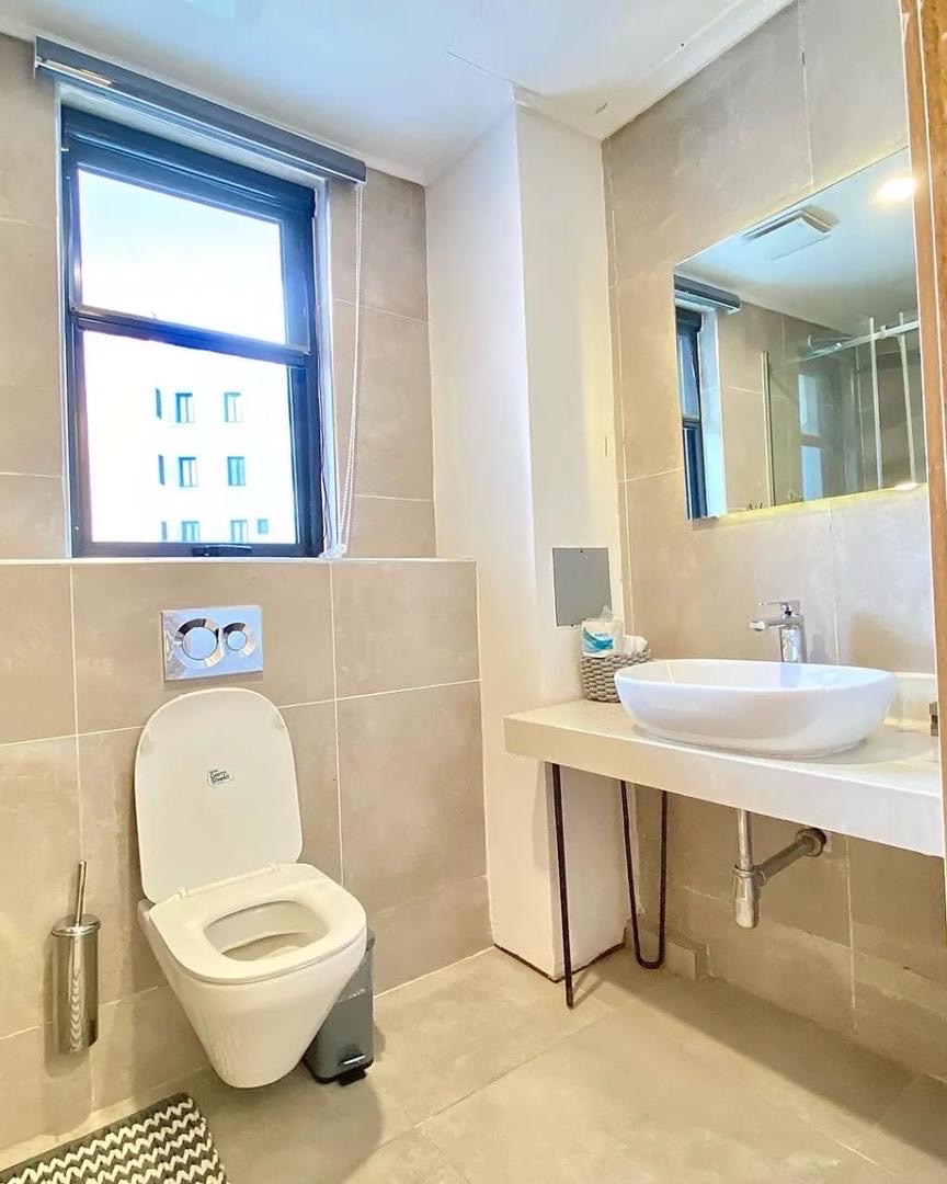 2nd Avenue Apartment