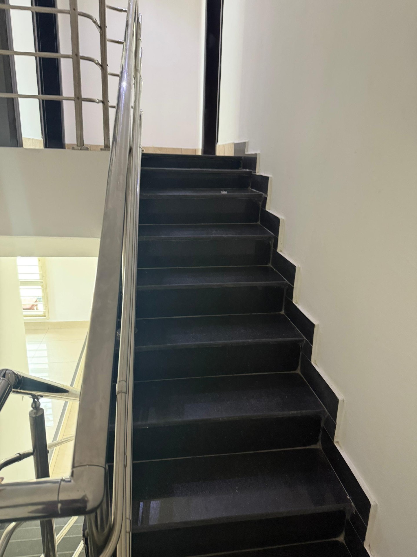 Luxury 3-Bedroom Unfurnished Maisonette