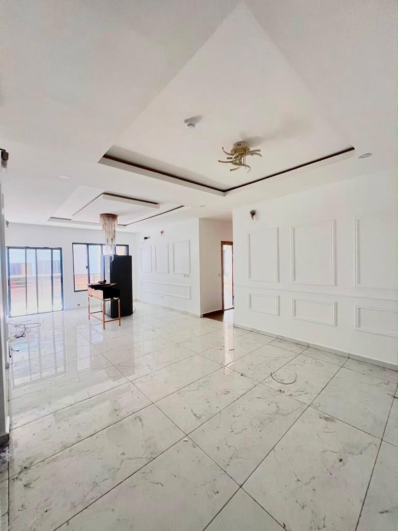 Luxury 4-Bedroom Unfurnished Apartment