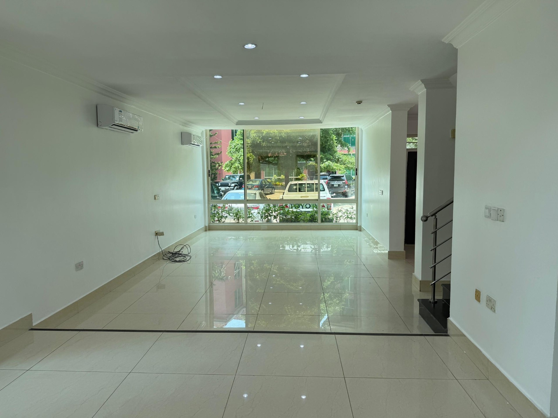 Luxury 3-Bedroom Unfurnished Maisonette