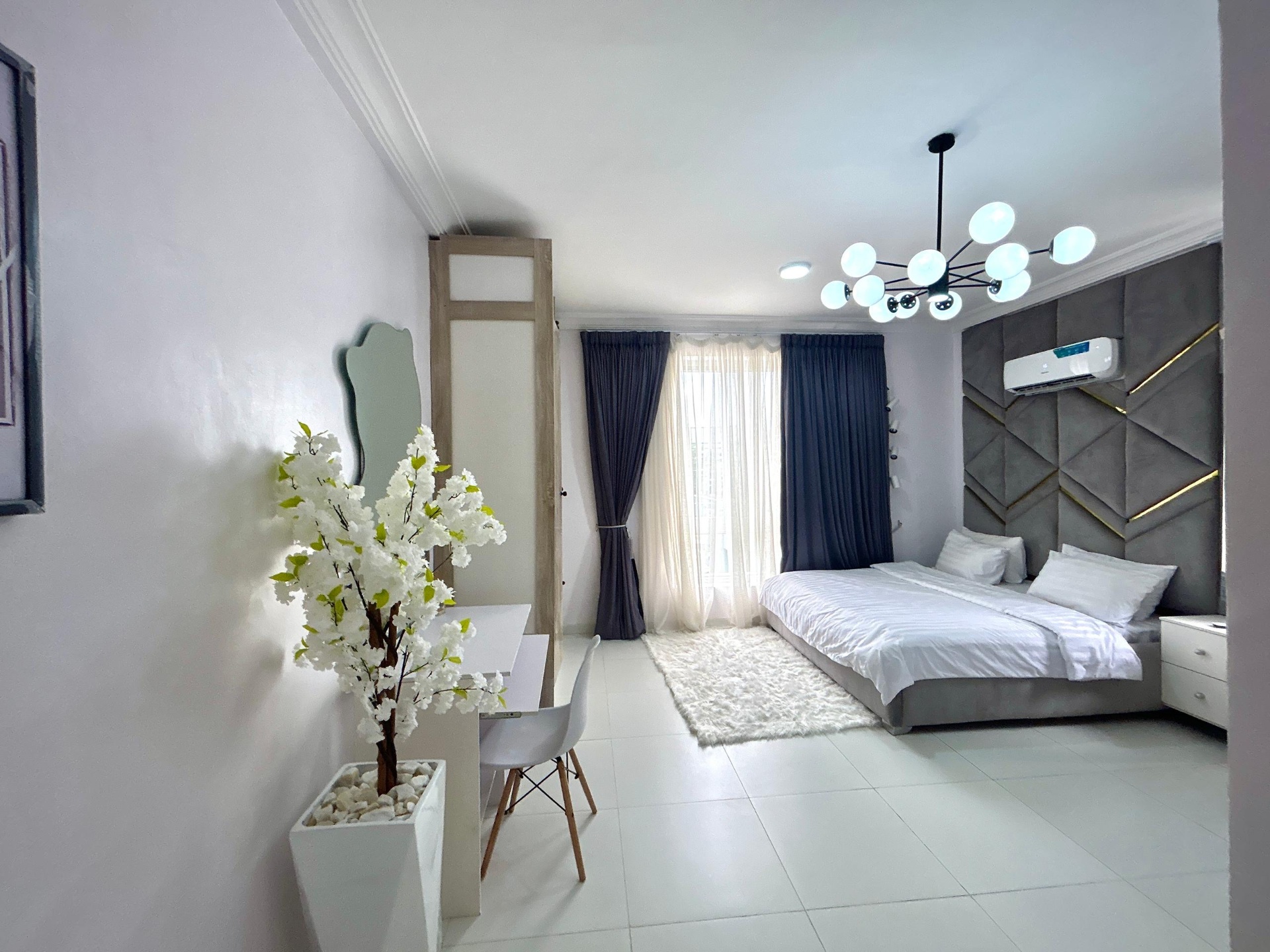 Luxury 2-Bedroom Apartment for Shortlet