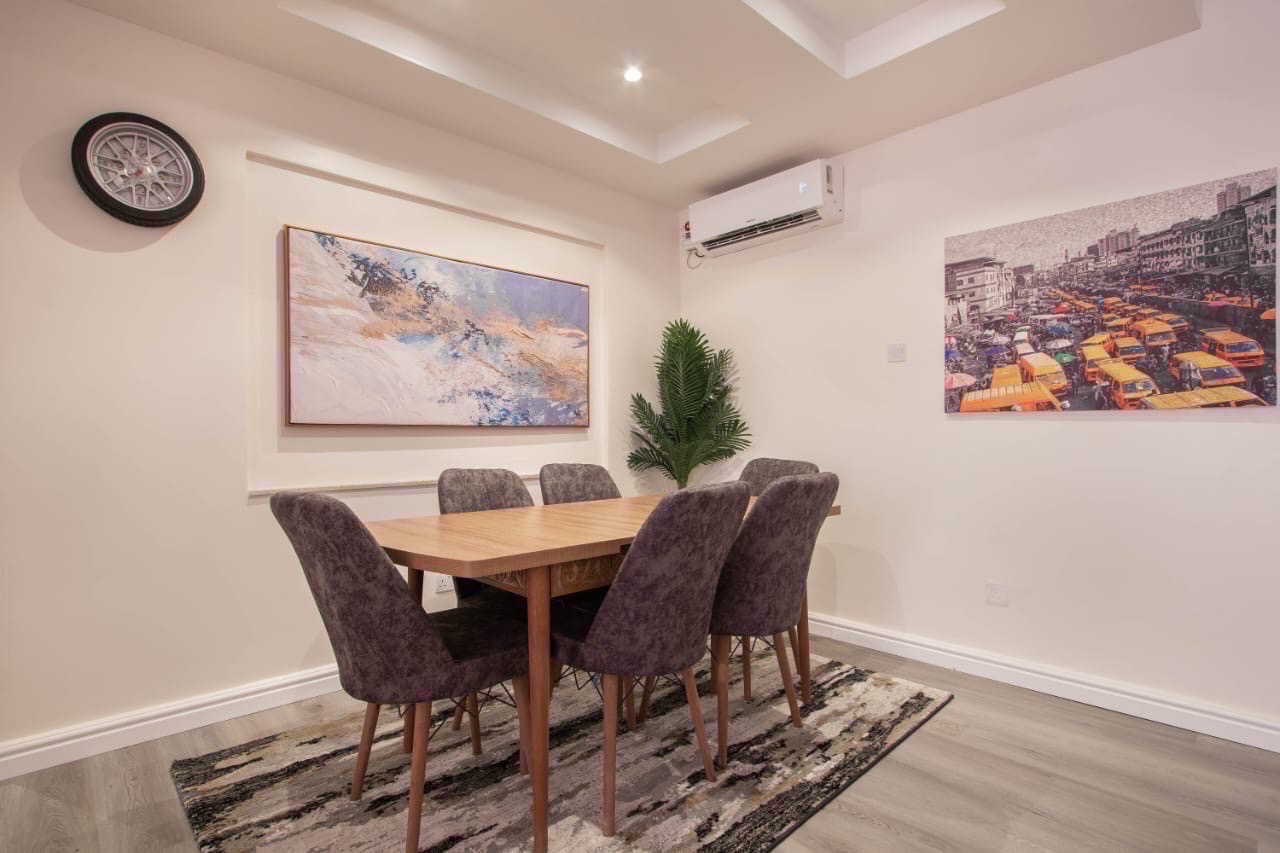 Luxury 2-Bedroom Fully Furnished Apartment