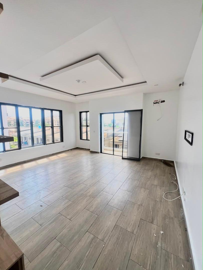 Luxury 4-Bedroom Unfurnished Apartment